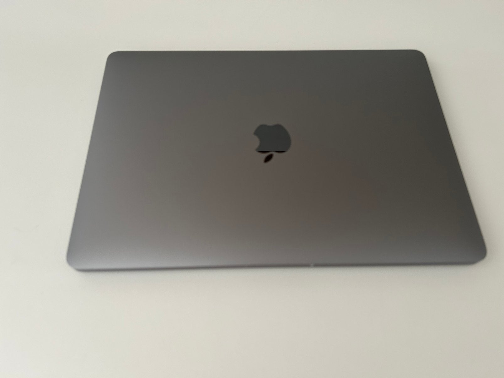 MacBook Pro 2020 13 inch M1 8gb ram 256gb ssd is - spacegrey, Computers en Software, Ophalen, Zo goed als nieuw, 13 inch, MacBook