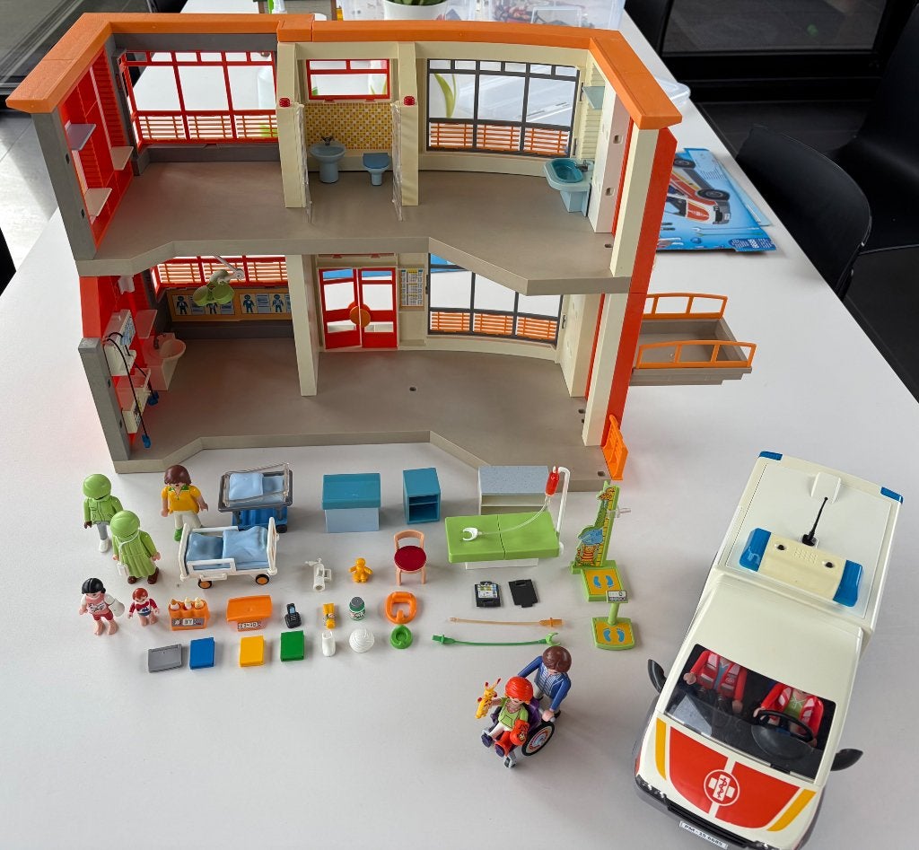 Ziekenhuis ambulance rolstoel playmobil 6657 6685 6663, Ophalen, Gebruikt, Complete set