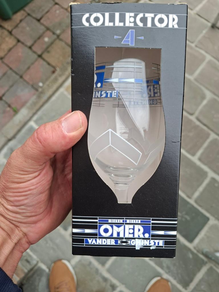 Omer glas collector 4, Ophalen
