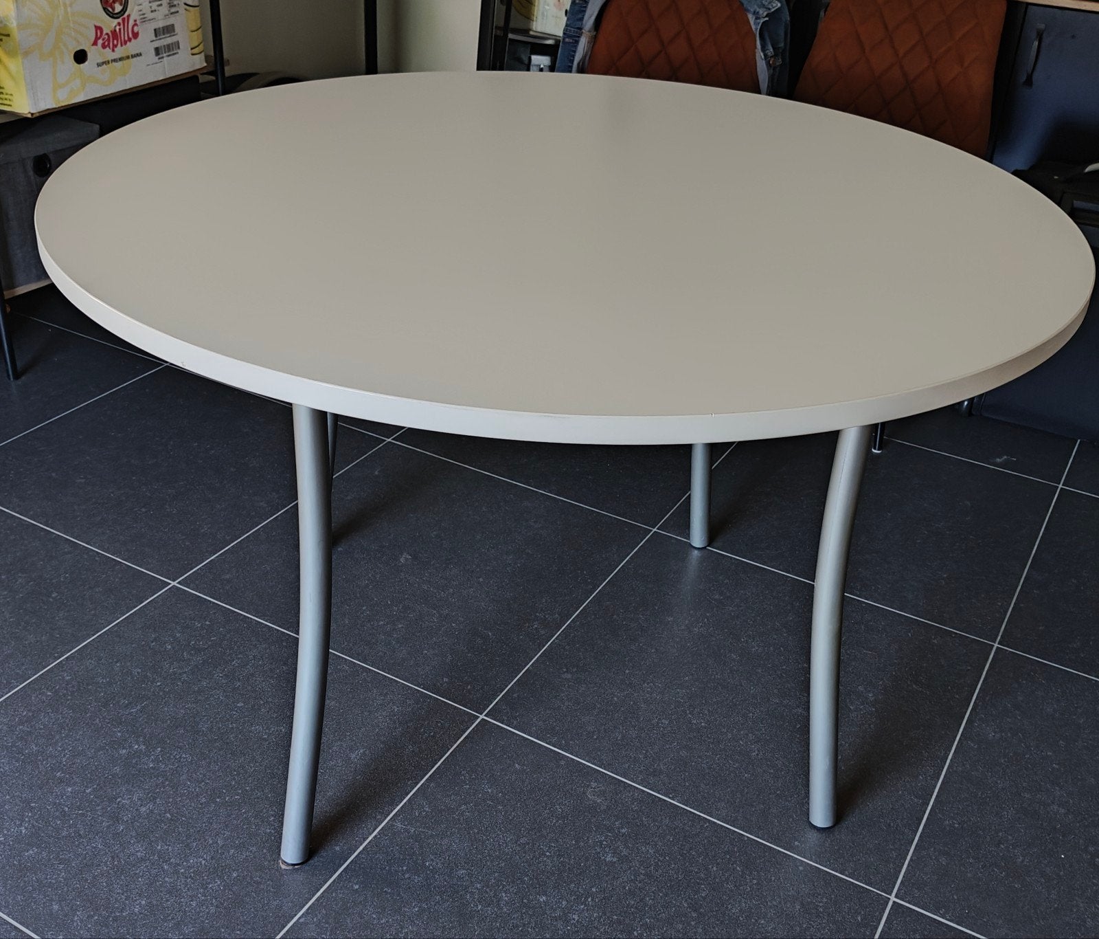 Witte, ronde tafel 120 cm, Huis en Inrichting, Tafels | Eettafels, Ophalen