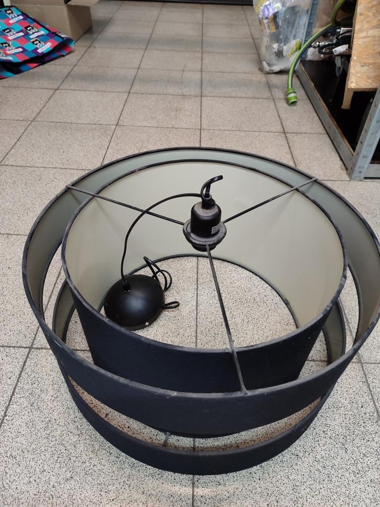 Luminaire noir, Maison & Meubles, Lampes | Abat-jour, Enlèvement