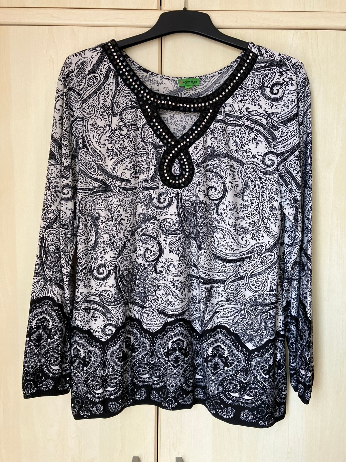Blouse K-design, maat XL, Kleding | Dames, Ophalen of Verzenden, Gedragen, Maat 46/48 (XL) of groter
