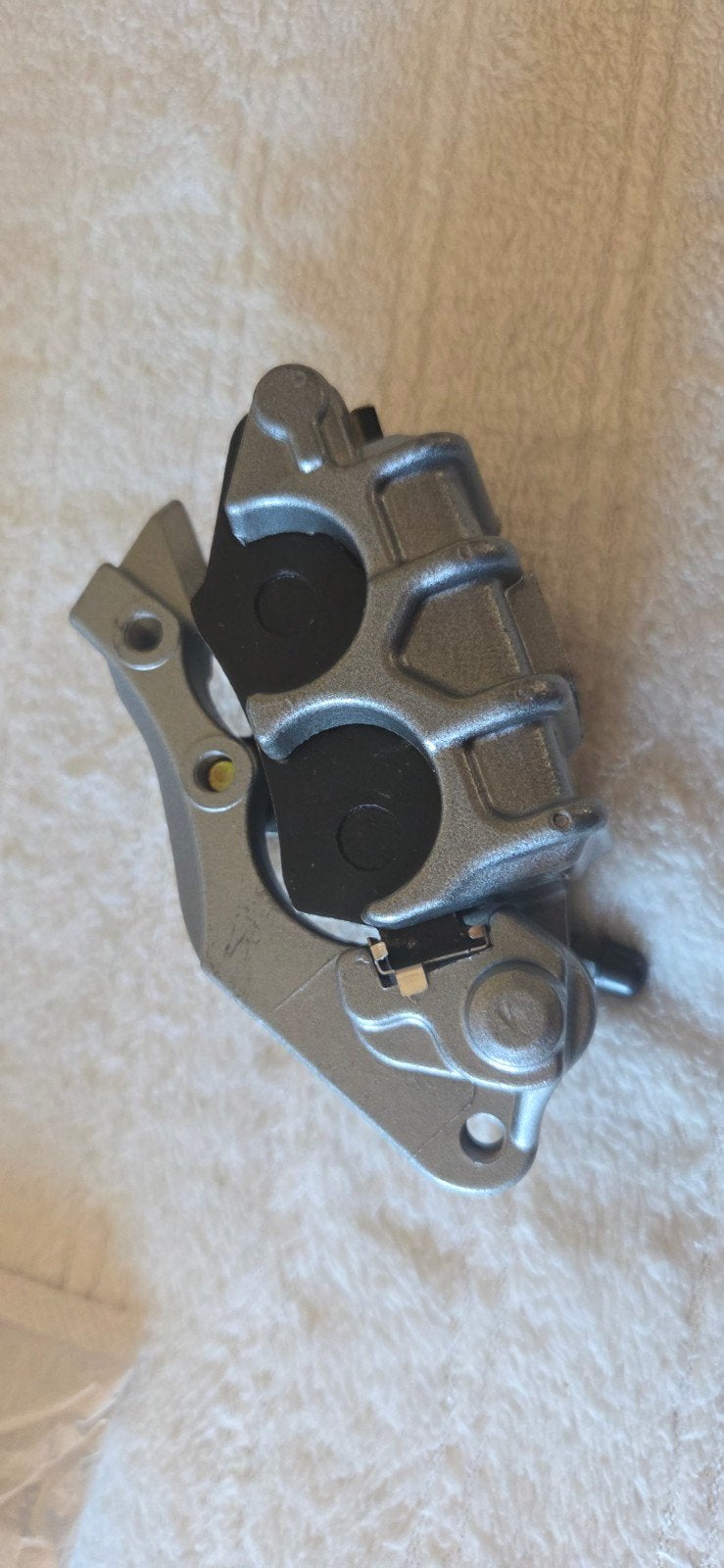 Nieuwe 2-zuiger Remklauw (Voorzijde) – Universeel / Honda /, Motoren, Ophalen of Verzenden