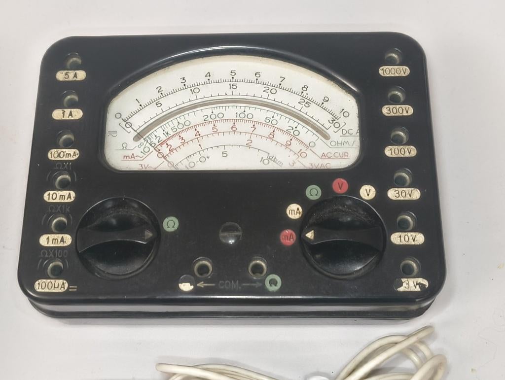 Vintage METRIX analoge multimeter jaren '60 in leren hoes, Antiquités & Art, Antiquités | Outils & Instruments, Enlèvement ou Envoi