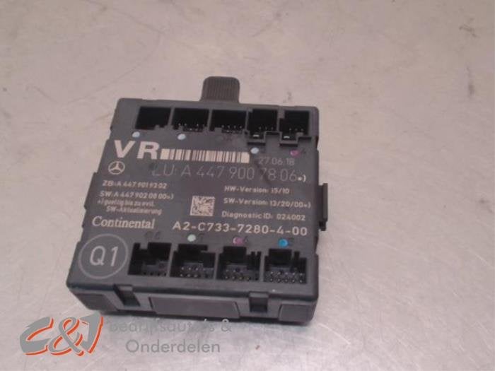 Module verrouillage central des portes d'un Mercedes Vito, Autos : Pièces & Accessoires, 3 mois de garantie, Utilisé, -, -