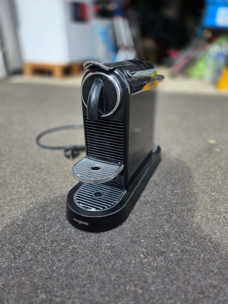 Nespressotoestel Magimix, Elektronische apparatuur, Koffiezetapparaten, Ophalen, Gebruikt, Koffiepads en cups, Afneembaar waterreservoir