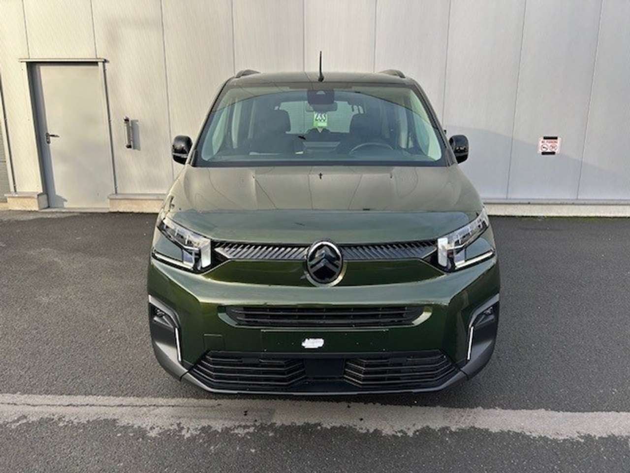 Citroen Berlingo 1.2 Benzine 110pk PLUS, Auto's, 0 kg, https://public.car-pass.be/vhr/736d7e0f-67c6-4aee-b621-cd8388bf64d8, 1199 cc