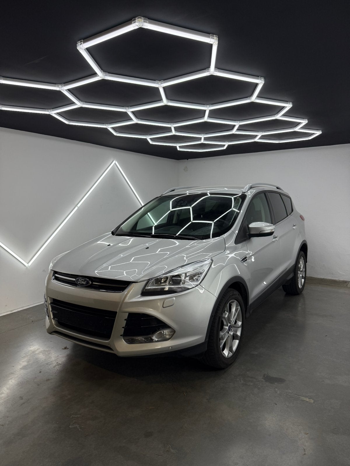 Ford Kuga 1.6 | 2014 | 51,333 KM | GARANTIE D'UN AN, Autos, Cuir, 110 kW, Entreprise, Entretenue par le concessionnaire