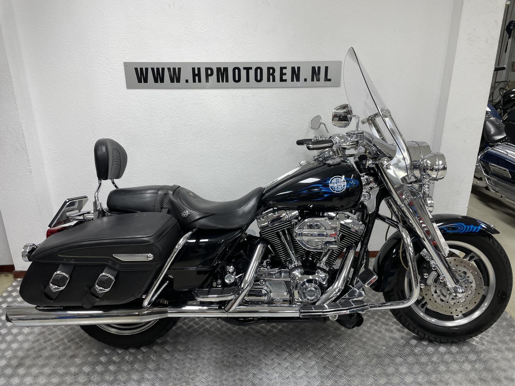 Harley Davidson FLHRC ROAD KING CUSTOM 100 TH.ANNIVERSARY BO, Motoren, Laan van Vredenoord 33
2289 DA  Rijswijk, NL, H-DCUSTOMERSERVICE@Harley-Davidson.com