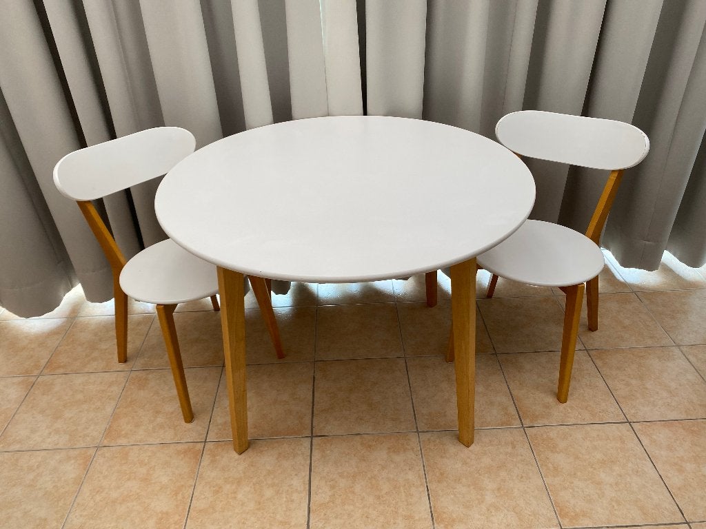 Tafel en stoelen, Ophalen, Gebruikt, Rond, Tot twee personen