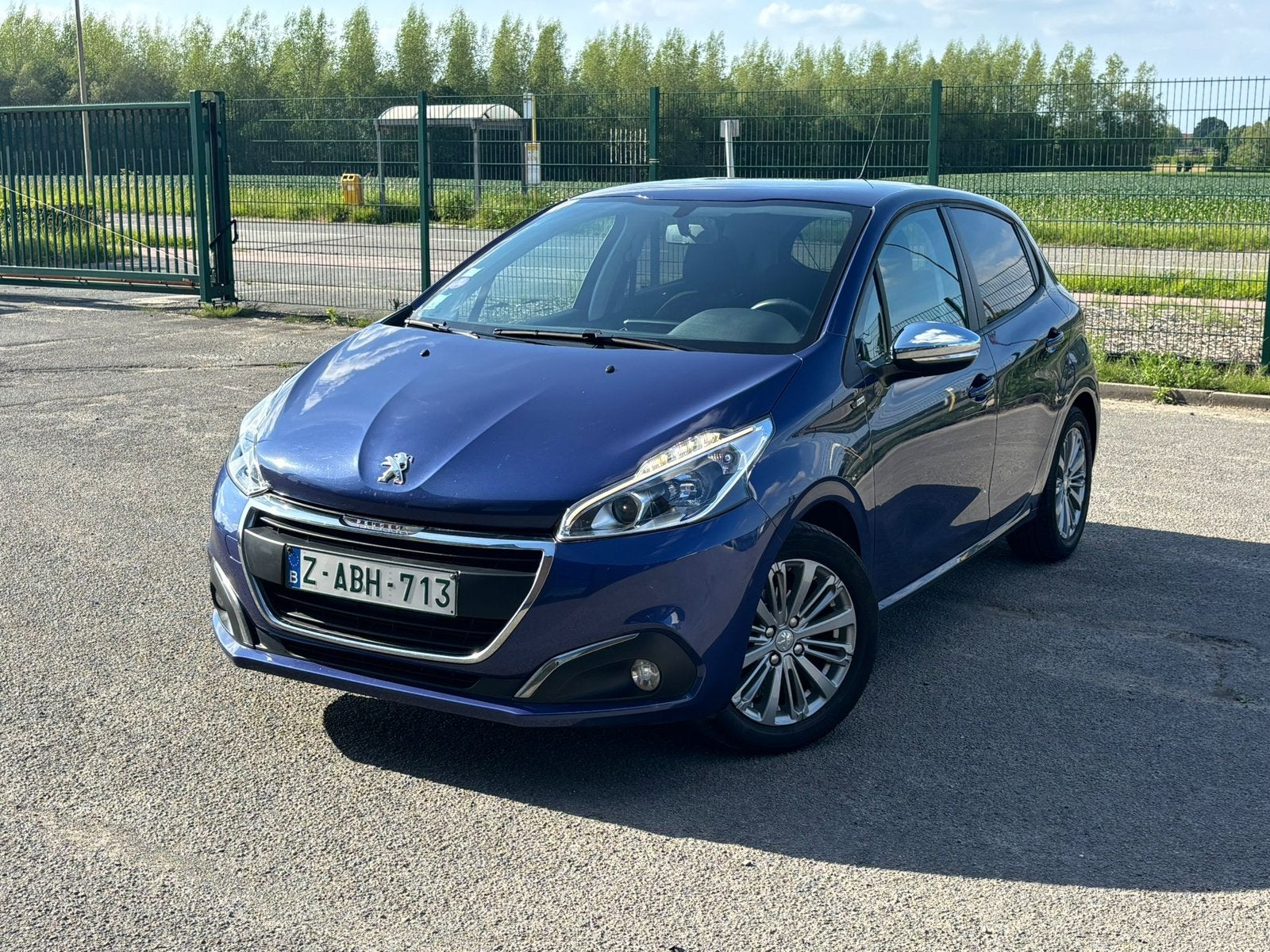 Peugeot 208 1.2 essence euro 6b Gps Airco, Autos, Achat, Entreprise, Boîte manuelle, 1199 cm³