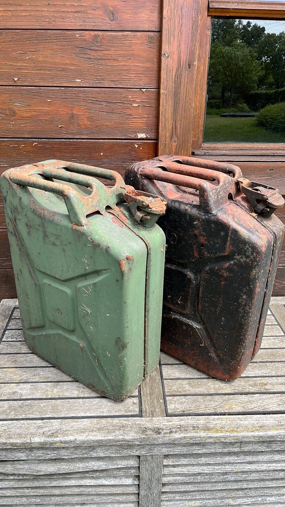 2x 20L jerrycans branddtofkannen, Ophalen, Gebruikt