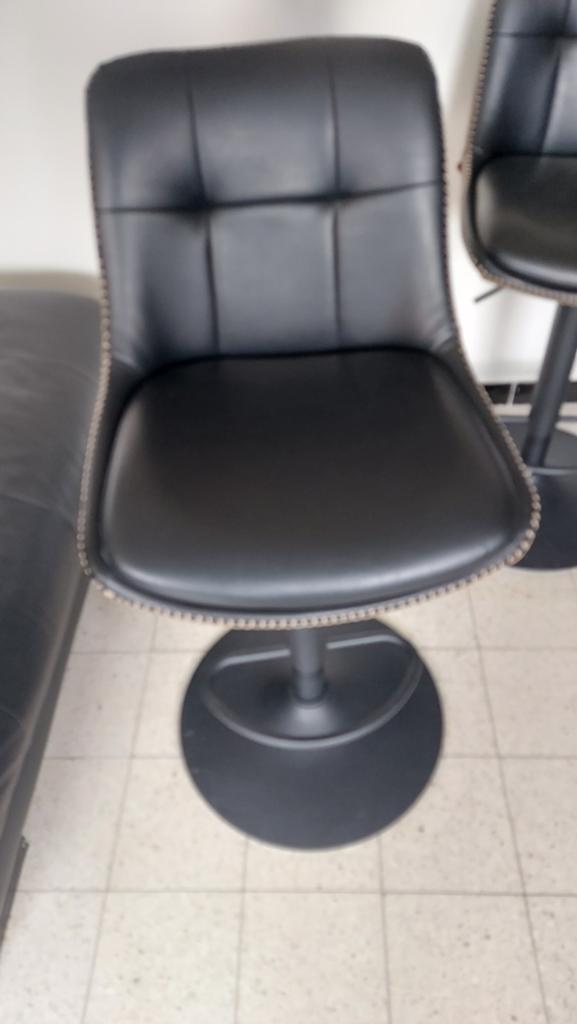 Barstoelen 4 zo goed als nieuw 160euro, Enlèvement