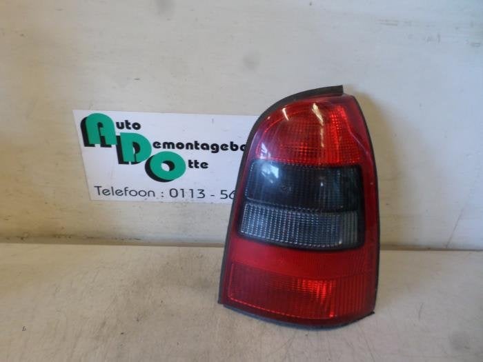 Achterlicht rechts van een Opel Vectra (Vectra B 95-), Gebruikt, -, -, Opel