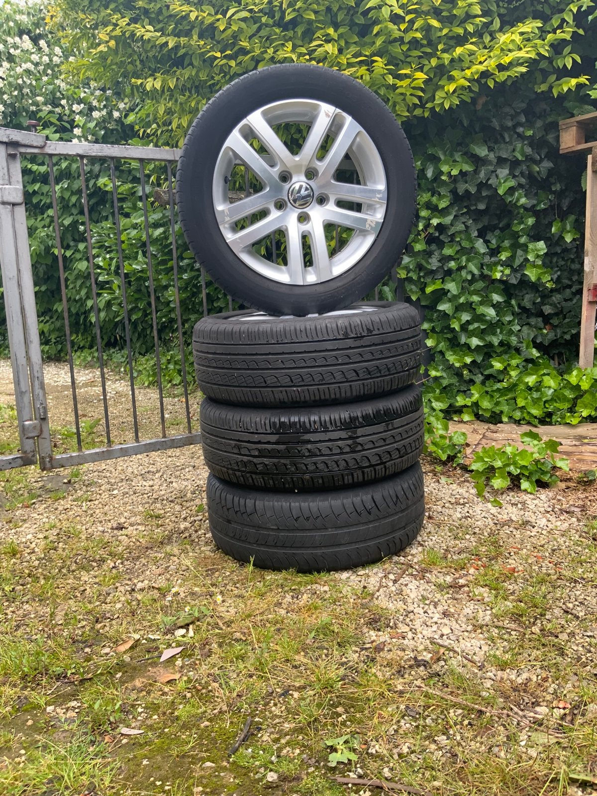 Roues Volkswagen 205/55R16, Autos : Pièces & Accessoires, Pneus & Jantes, Pneus et Jantes, 16 pouces, Véhicule de tourisme, Pneus été