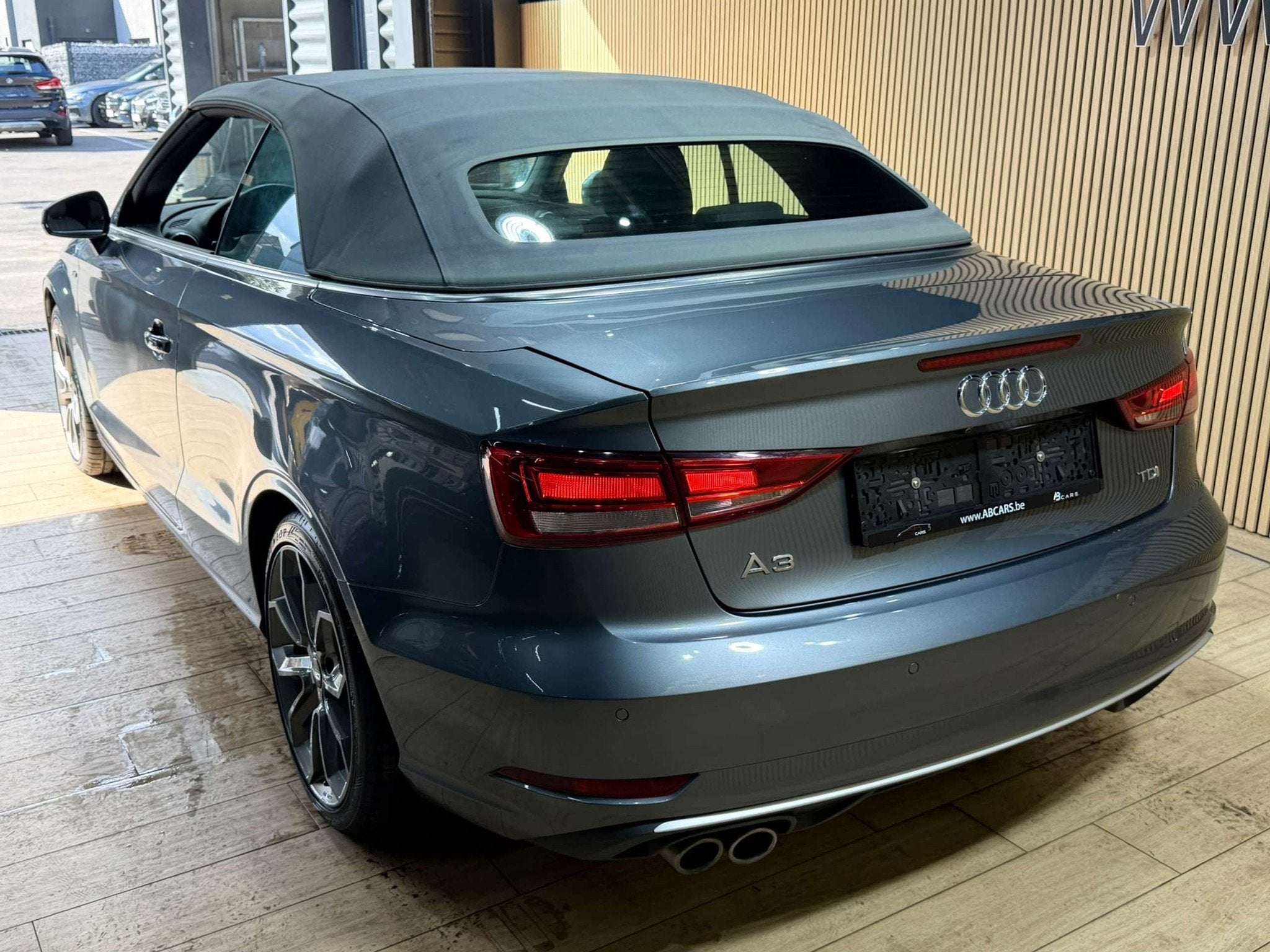 Audi A3 Cabriolet 2.0TDI * S LINE - COCKPIT - S TRONIC * GAR, Autos, Argent ou Gris, Achat, Entreprise, 2 portes