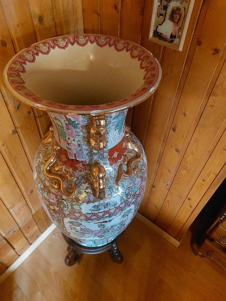 Chinese vaas met voetje, Antiek en Kunst, Ophalen