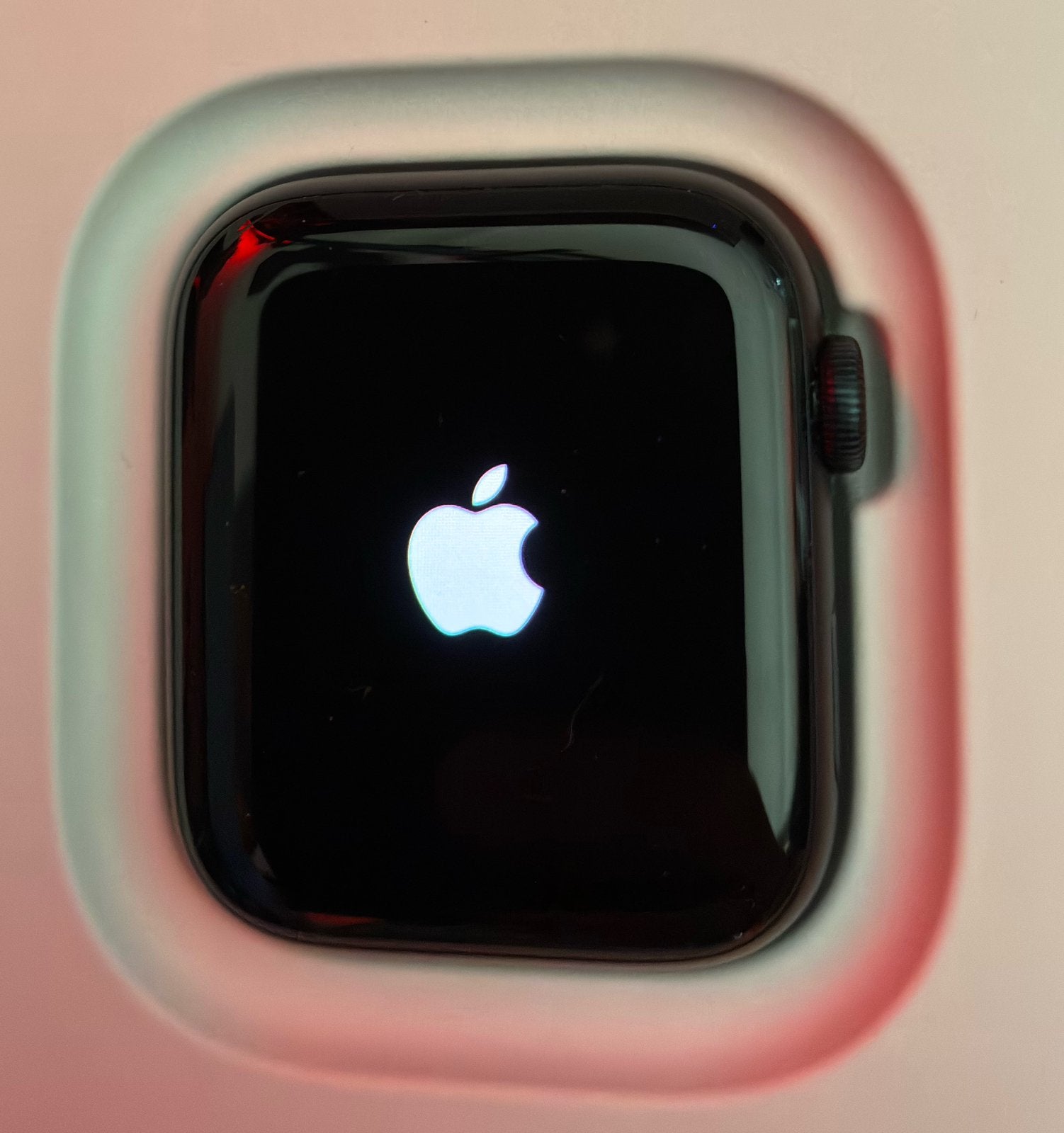 Apple Watch SE 3 GPS 44mm Midnight, Bijoux, Sacs & Beauté, Montres connectées, Comme neuf, iOS, Noir, GPS, Étanche, Enlèvement