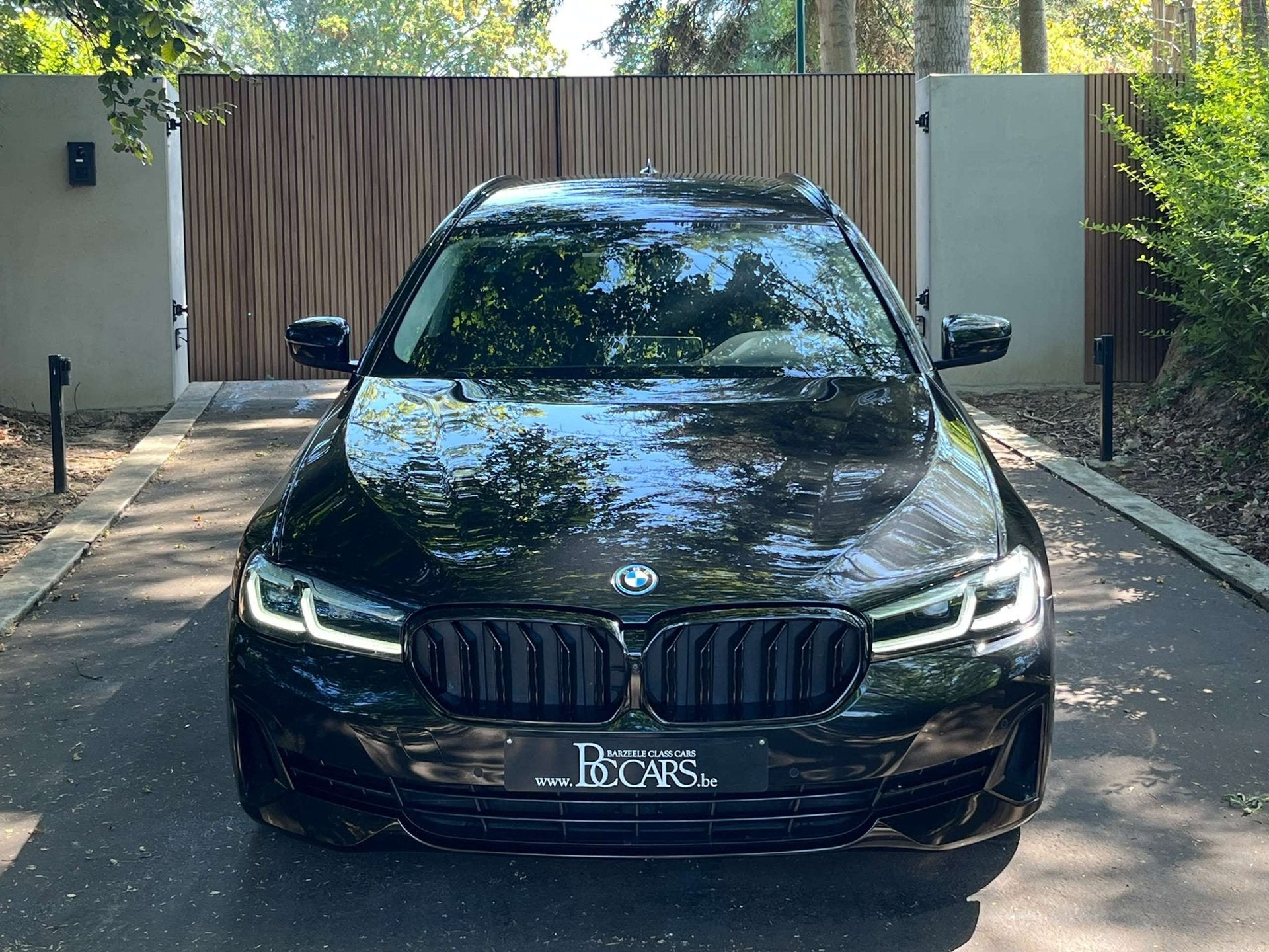 BMW 530 e Xdrive-Laser-Cockpit Pro-HK Sound-360cam-20", Automaat, 4 cilinders, Zwart, Bedrijf