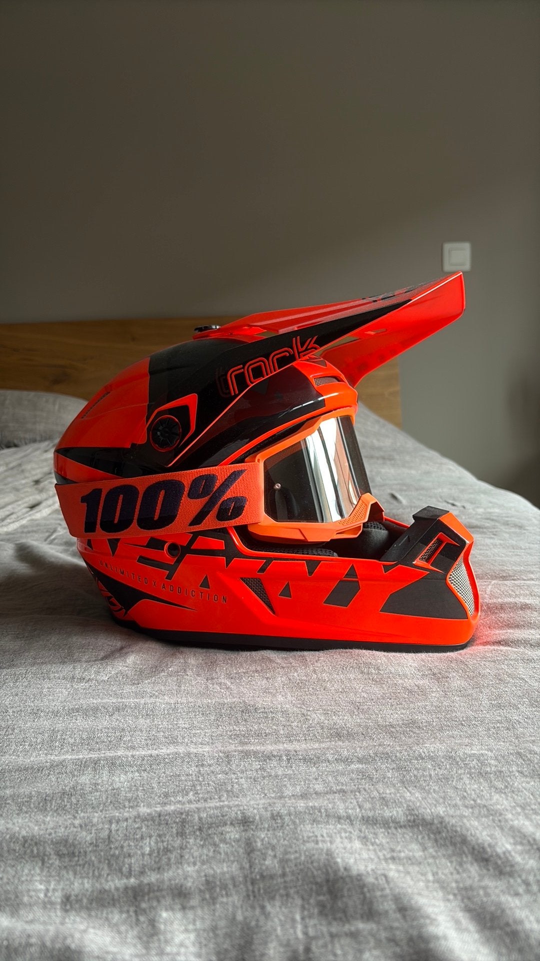 Motorcross helm (Bril is verkocht), Motoren, Offroadhelm, Nieuw zonder kaartje, S, Ophalen