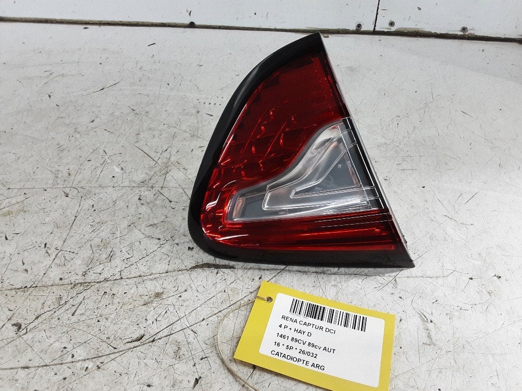 REFLECTOR LINKS Renault Captur I (2R) (265554078R), Gebruikt, Renault, Peter-Huppertz-Straße 5
51063  Köln, DE, Dialog.deutschland@renault.de
