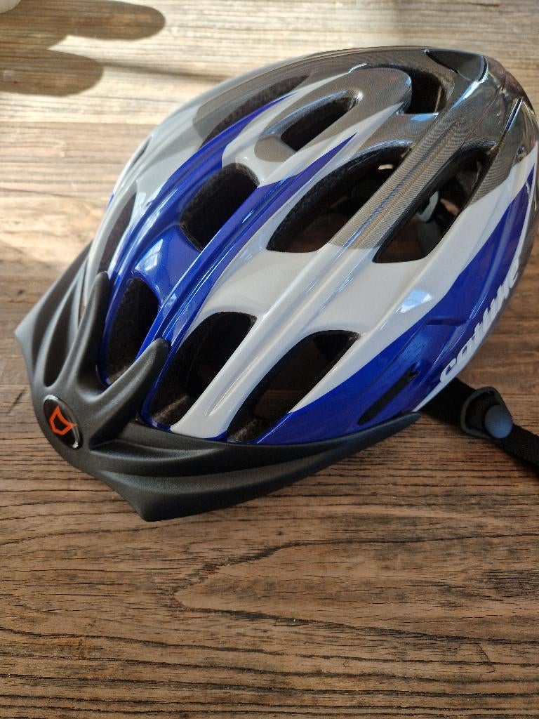 Fietshelm nieuw en fietsschoenen, Fietsen en Brommers, Ophalen, Nieuw, Jongen of Meisje