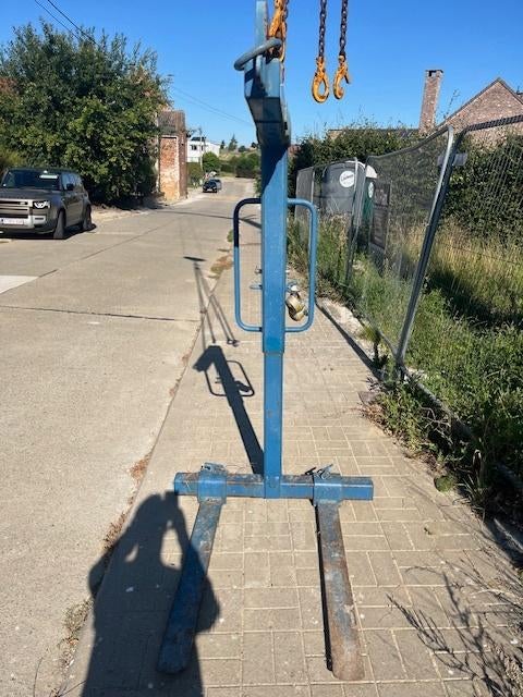Pallethaak, Zakelijke goederen, Ophalen