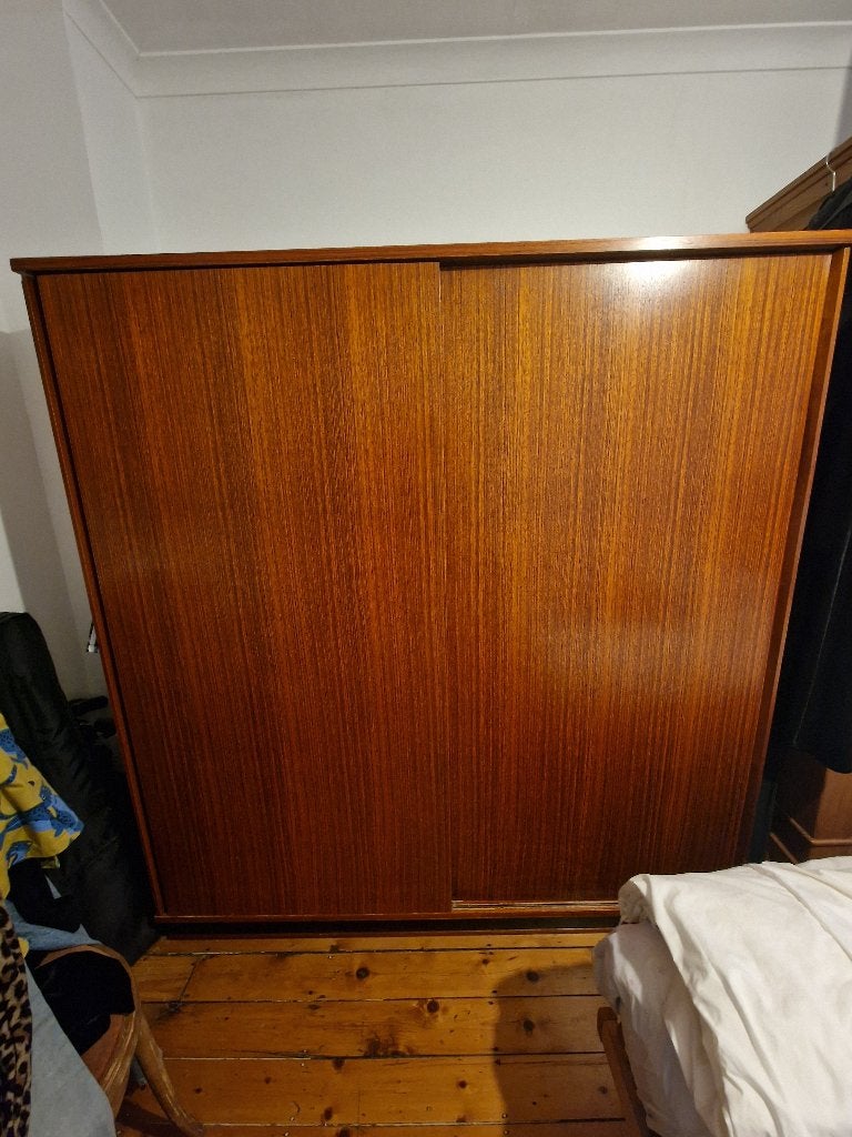 Armoire vintage à portes coulissantes, 150 à 200 cm, Utilisé, Autres essences de bois, Avec tiroir(s)