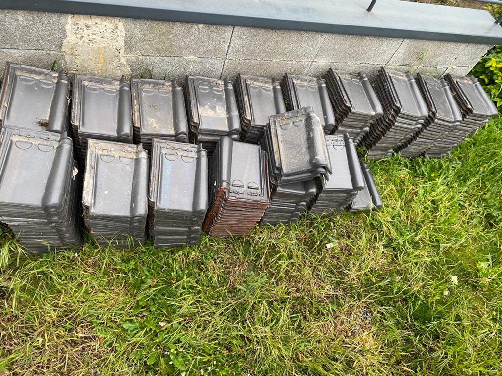 +- 320 tuiles de toit Pottelberg Koramic, Gris, Pierre ou Argile, Enlèvement, Utilisé