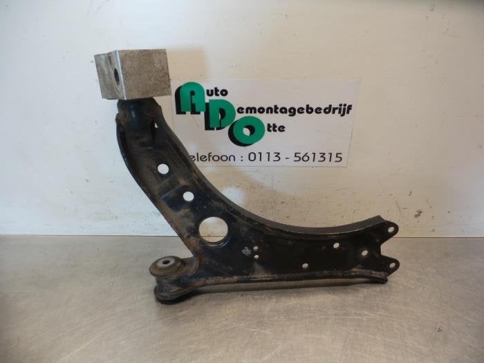 Bras de suspension avant gauche d'un Volkswagen Golf (Golf 0, -, 3 mois de garantie, Utilisé, -