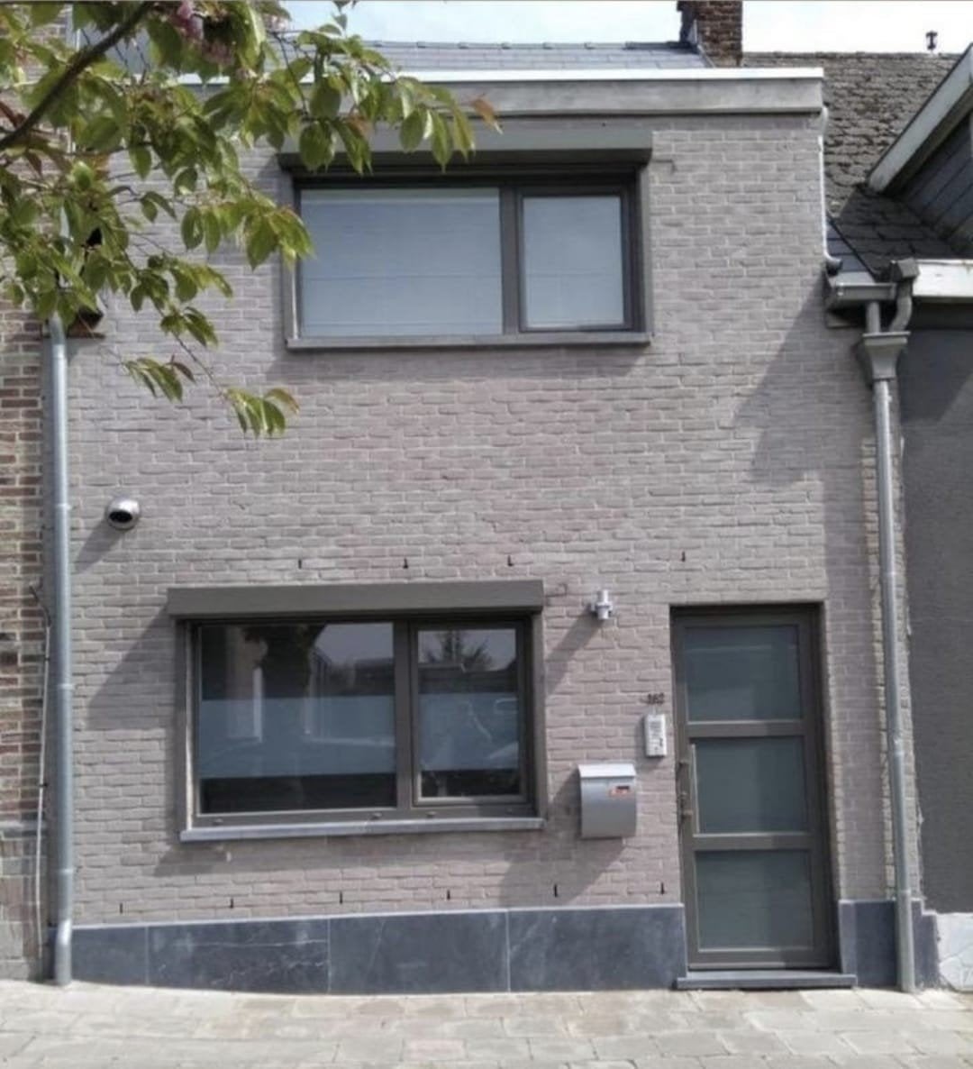 knappe gezinswoning met a attest alle comfort .Ronse, rustig, Immo