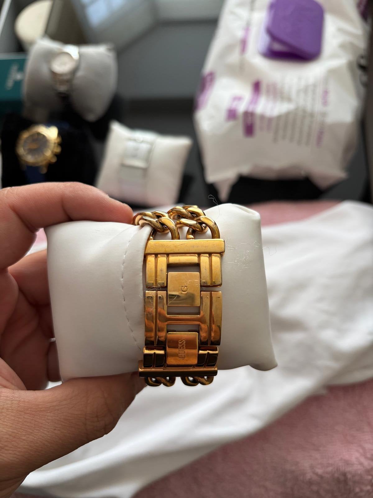 Montre guess model vintage, Enlèvement ou Envoi, Comme neuf