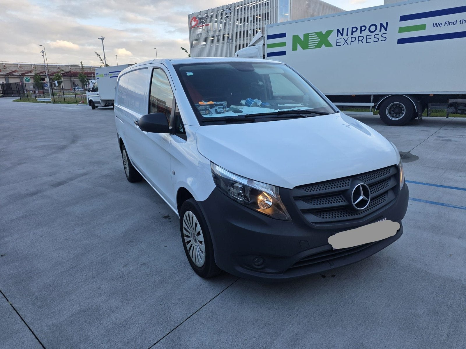 MB Vito 114   Utilitaire 2 place AUTOMATIQUE, Autos, Camionnettes & Utilitaires, Achat, Euro 6, Noir, Mercedes-Benz