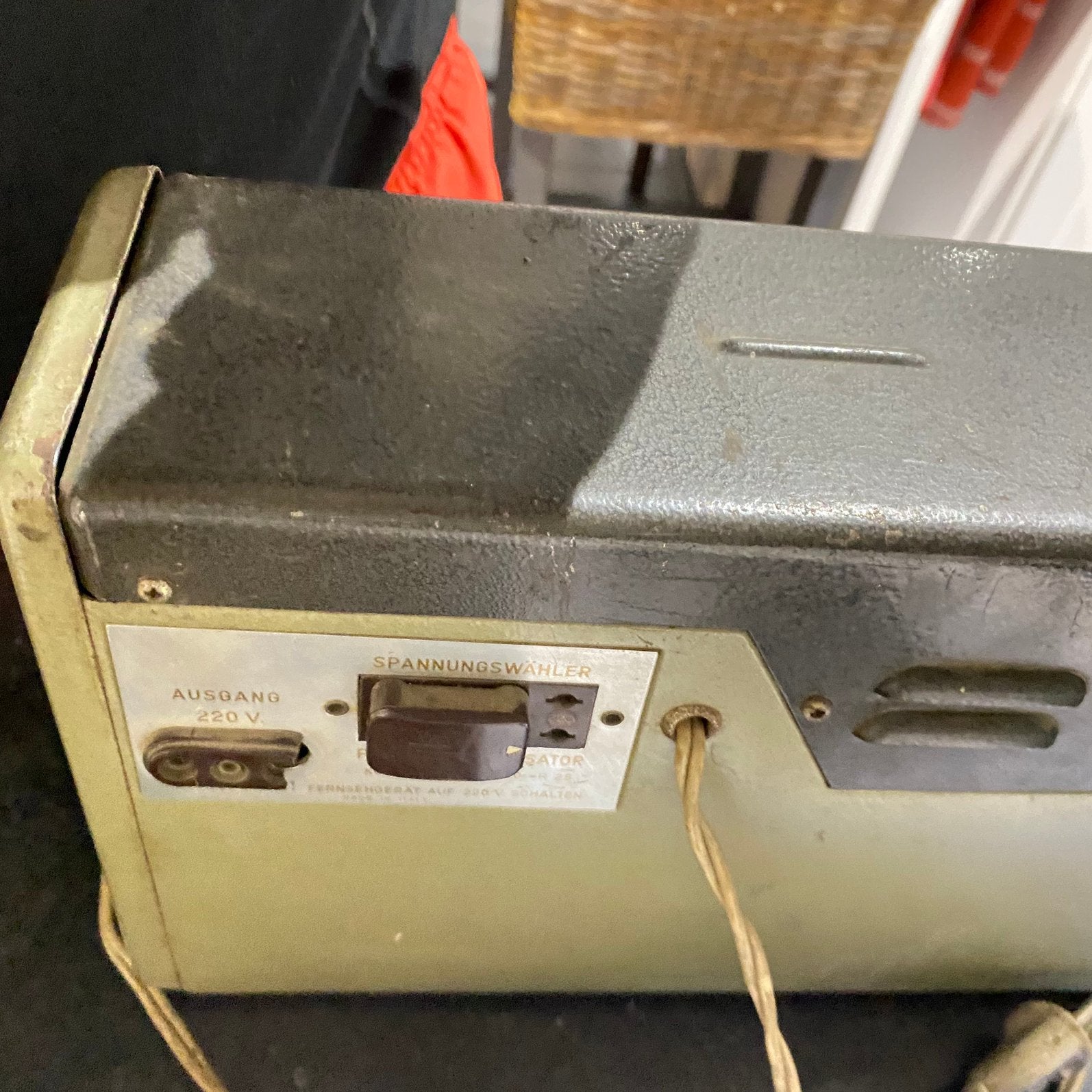 Ancien appareil électrique vintage allemand 220 V REGELER, Enlèvement, Utilisé