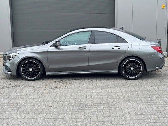 Mercedes-Benz CLA AMG Pano dak camera, Autos, Mercedes-Benz, 90 kW, Entreprise, Boîte manuelle, Noir
