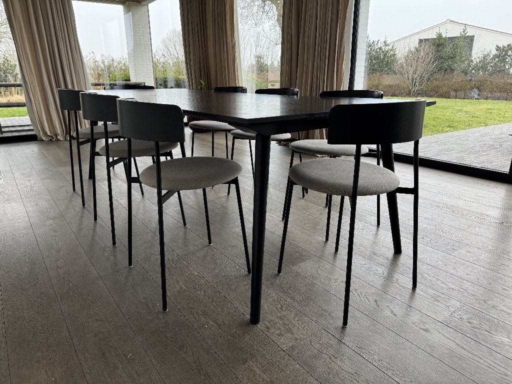 &Tradition In Between tafel + 8 Fest Friday stoelen, Ophalen, Gebruikt, 8 stoelen of meer