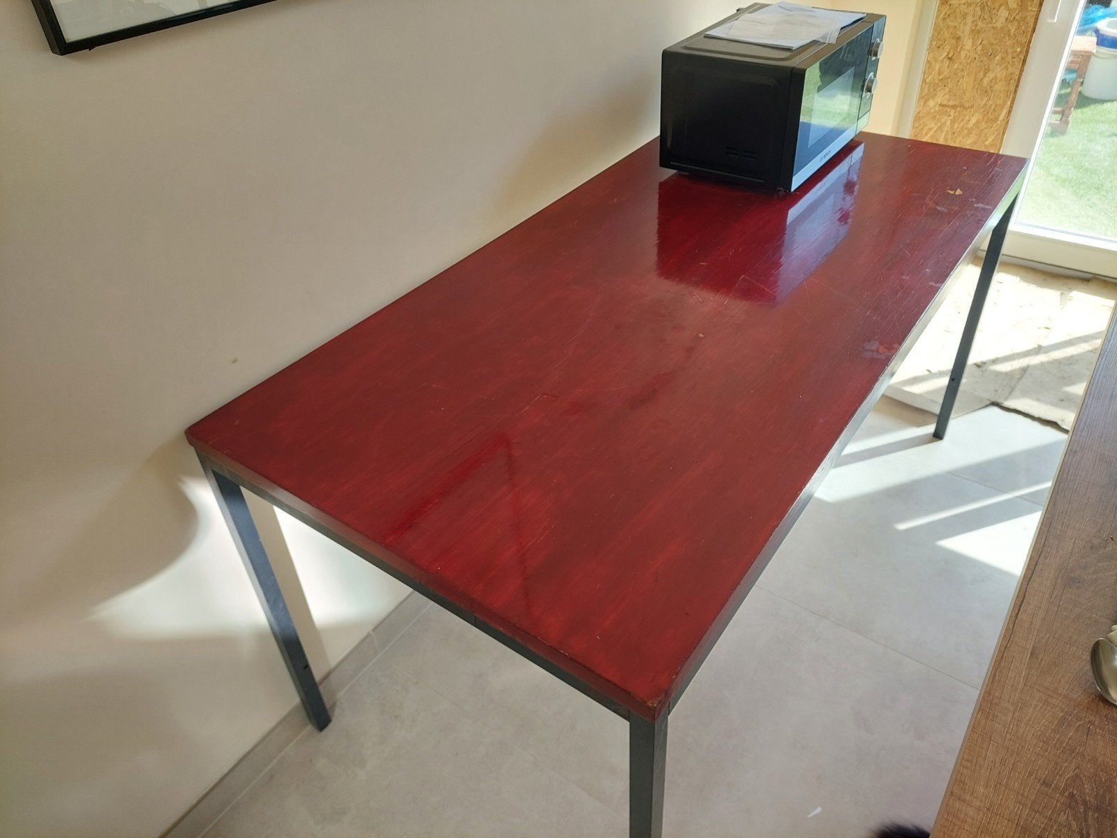Sterke hobbytafel, Ophalen