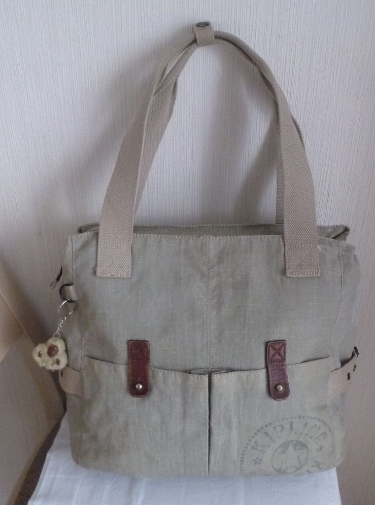Kipling grote multifunctionele tas beige kaki + aap, Gebruikt, Kipling, Beige, Ophalen of Verzenden