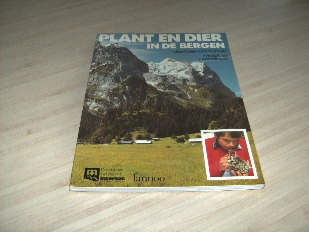 Boek "Plant en Dier in de Bergen"., Ophalen of Verzenden, Zo goed als nieuw, Fictie algemeen