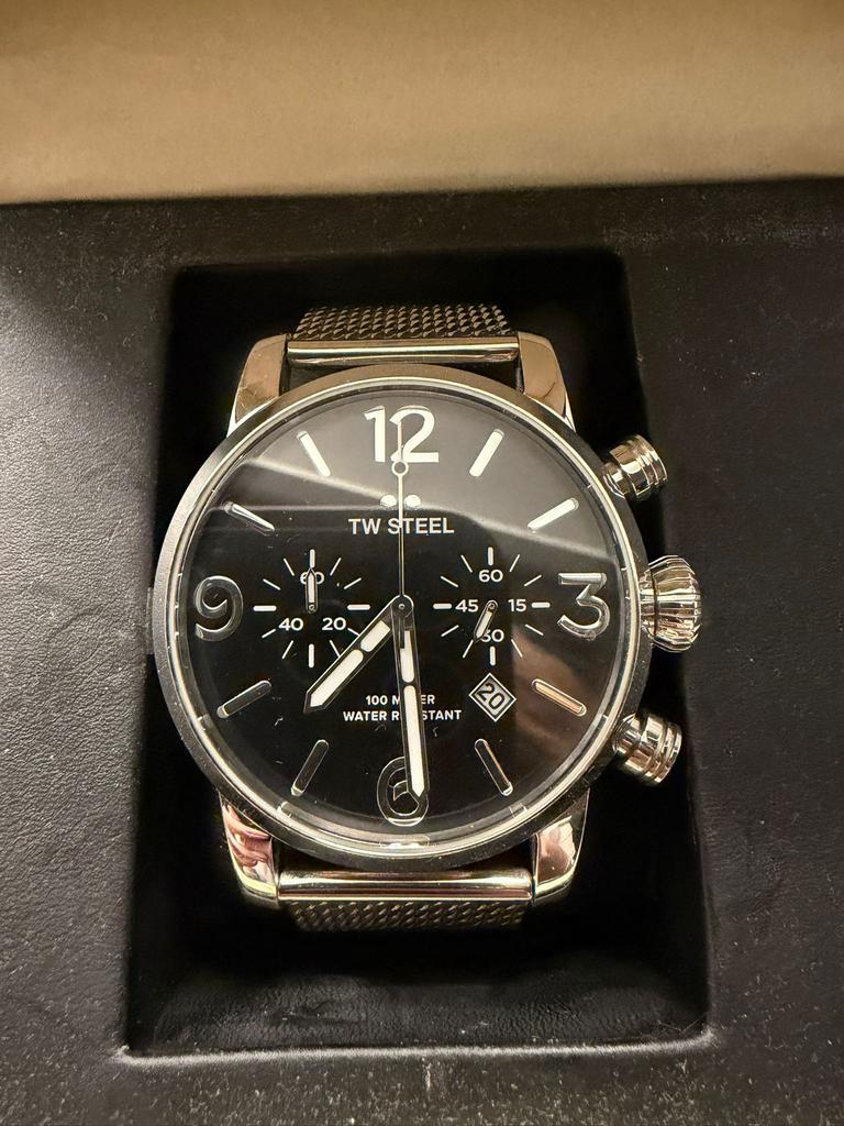 TW Steel, Ophalen, Zo goed als nieuw