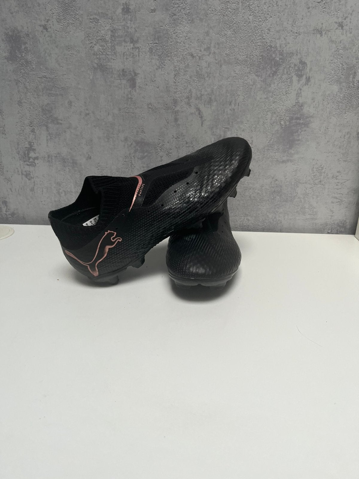 Puma voetbalschoenen (nieuw) 2x gedragen maat 35,5, Kleding | Heren, Schoenen, Ophalen of Verzenden, Zo goed als nieuw, Sportschoenen