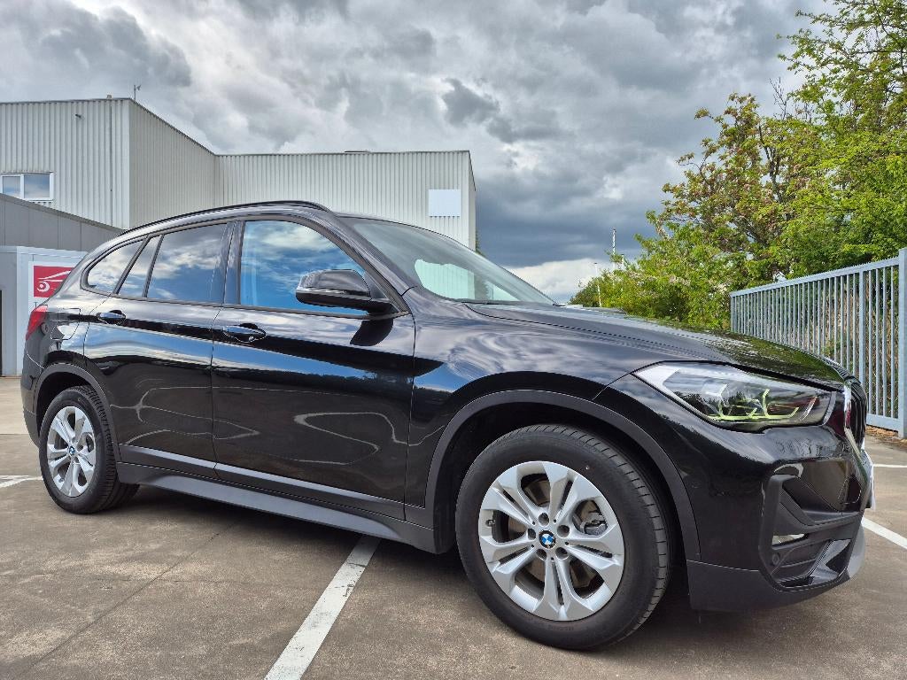 BMW X1 PHEV 1.5iA xDrive25e / 4WD / HYBRID / 72.788 KM !, Auto's, BMW, Parkeerassistent, Zwart, Bedrijf, 5 zetels