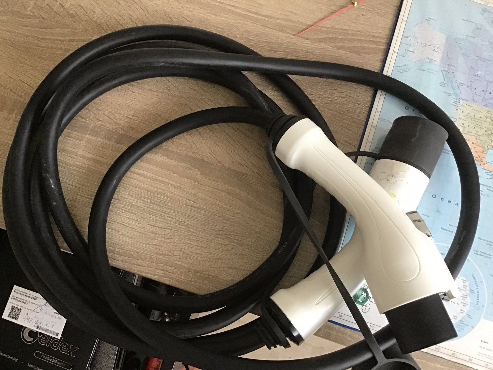 câble de recharge, Autos : Divers, Bornes de recharge, Enlèvement ou Envoi, Comme neuf, Câble de charge