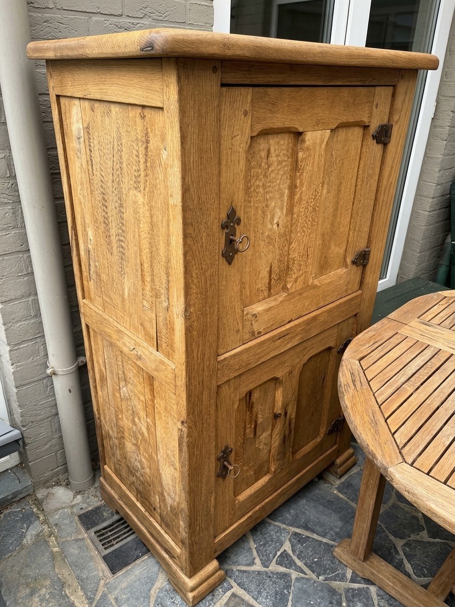 Armoire en chêne massif, Antiquités & Art, Enlèvement