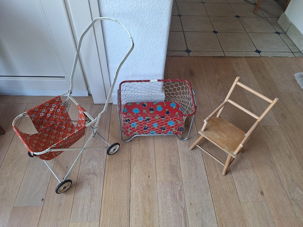 Pop, poppenwagen, poppenstoeltje en parkje, Ophalen