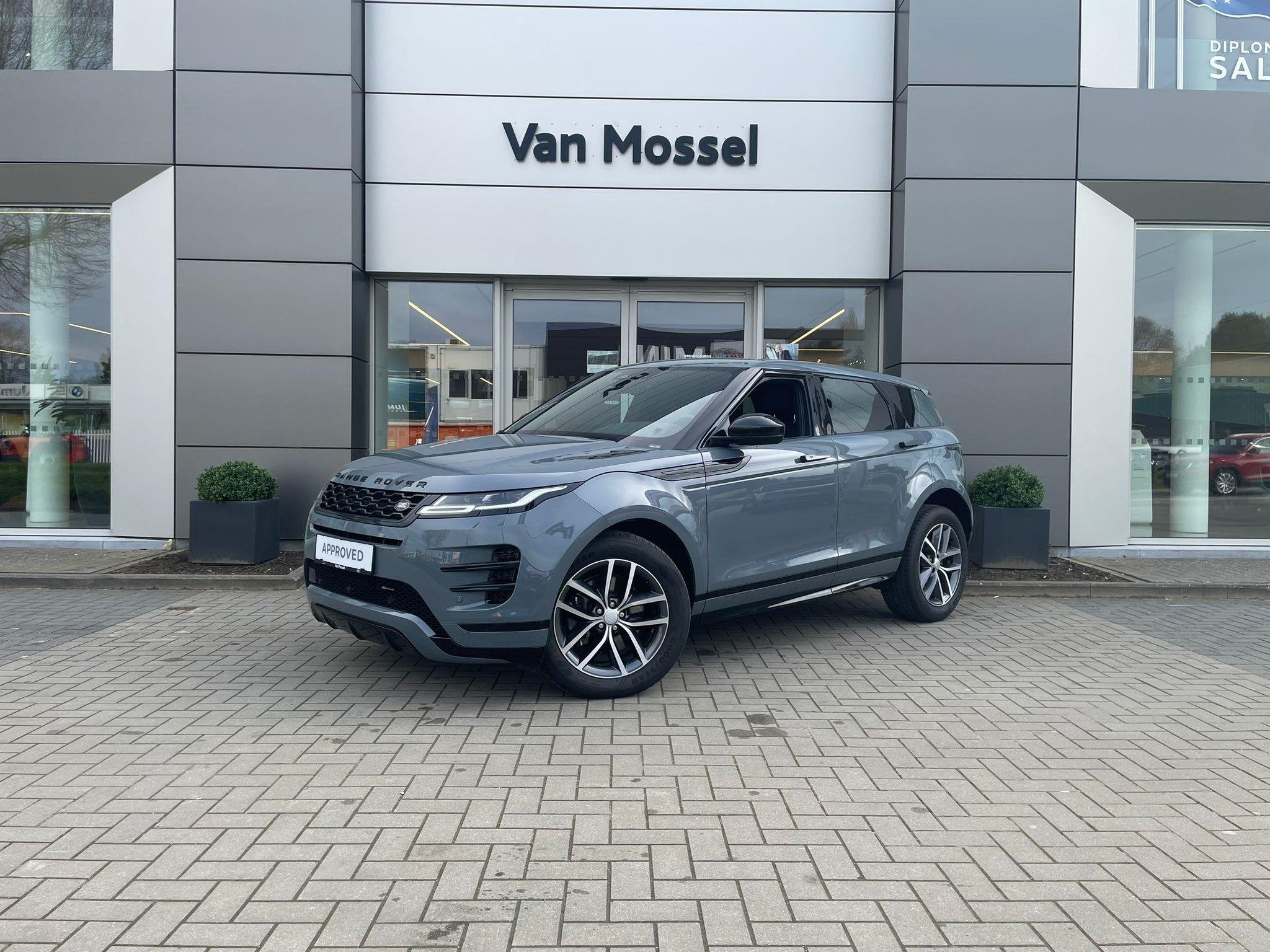 Land Rover Range Rover Evoque P160 R-Dynamic S (bj 2023), Auto's, Land Rover, Automaat, Gebruikt, Lederen bekleding, Leder