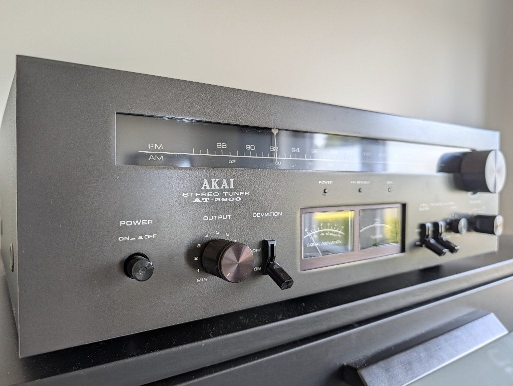 AKAI AT-2600 HIFI Tuner / Vintage Audio / Made in Japan, Audio, Tv en Foto, Tuners, Ophalen, Gebruikt, Analoog