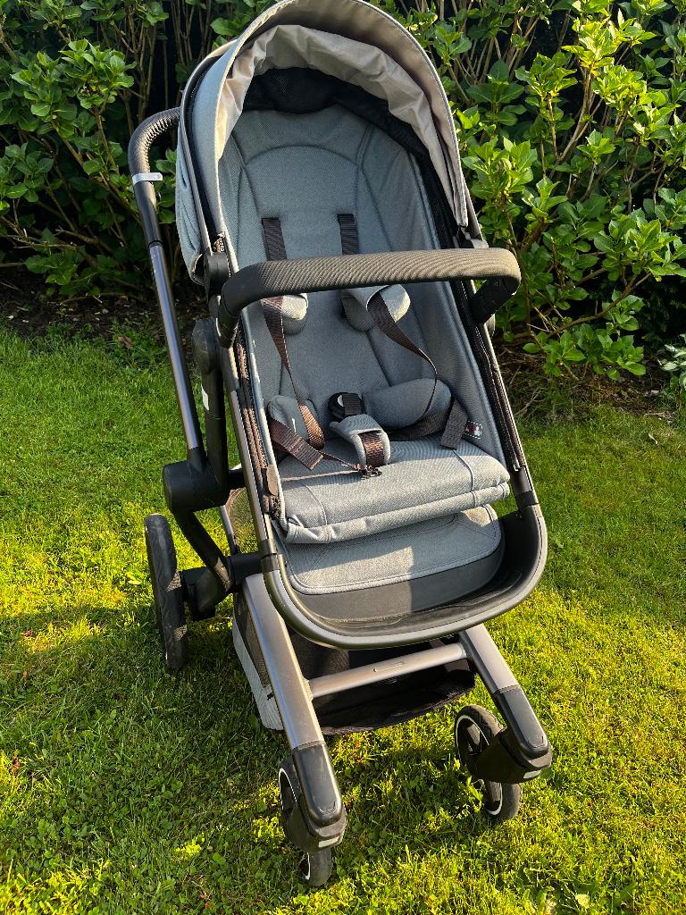 Joolz Day+ Modern Blue — nieuw onderstel in 2024, Kinderen en Baby's, Kinderwagens en Combinaties, Ophalen, Gebruikt, Kinderwagen