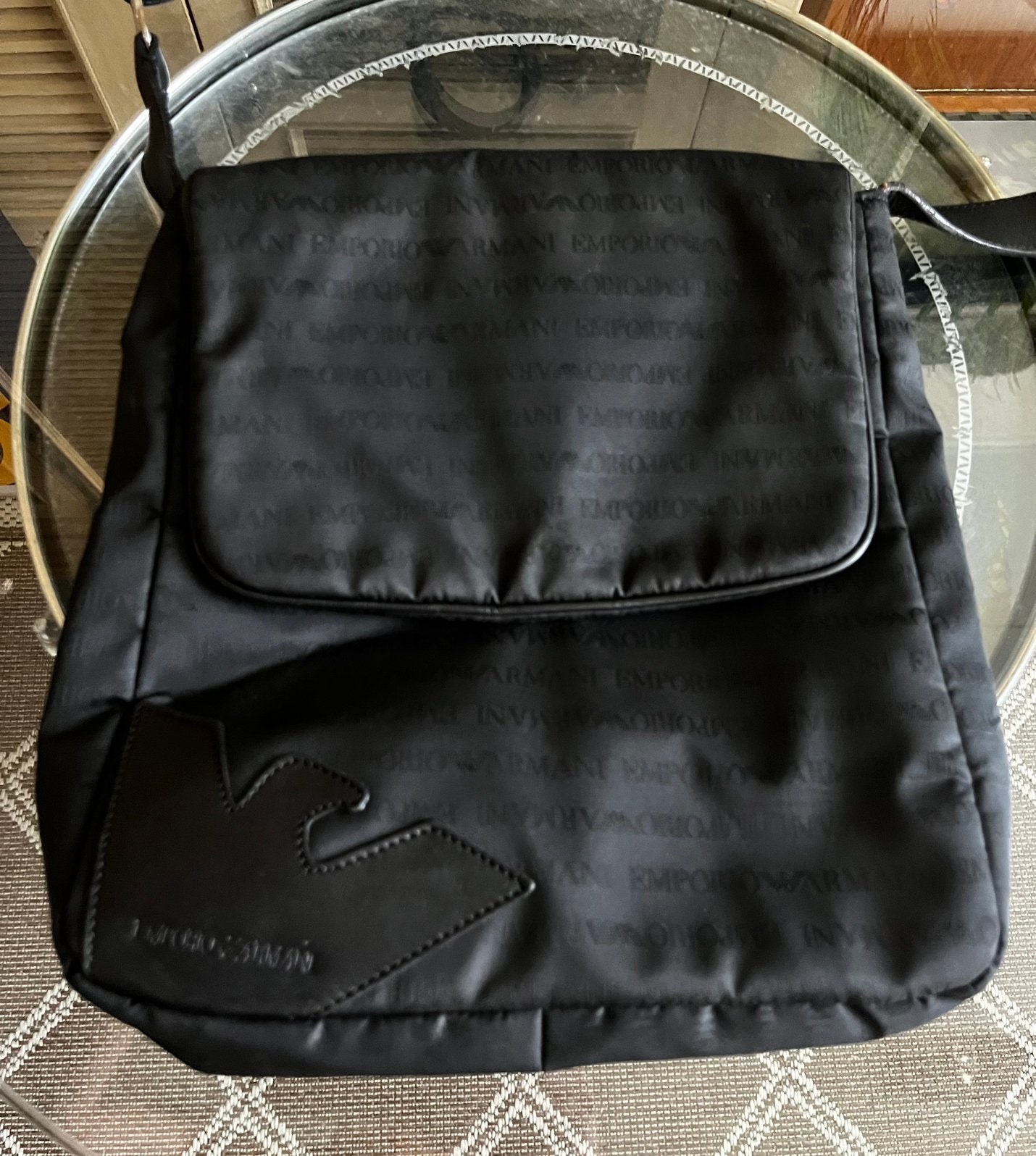 Armani schoudertas, Bijoux, Sacs & Beauté, Sacs | Sacs à bandoulière, Enlèvement ou Envoi, Comme neuf, Noir, Autres marques