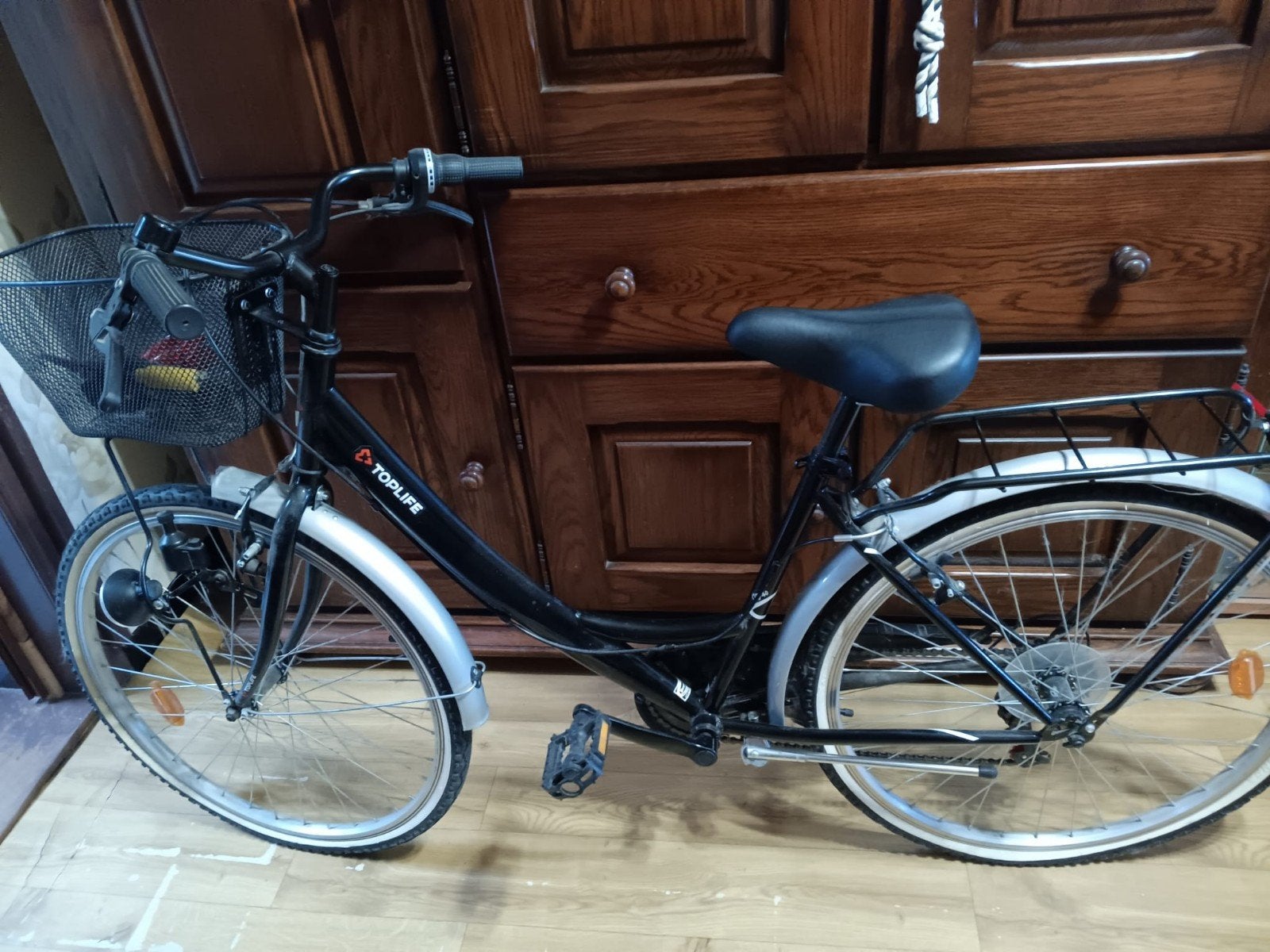 Zwarte damesfiets, Fietsen en Brommers, Ophalen, Zo goed als nieuw, Toplife, Handrem